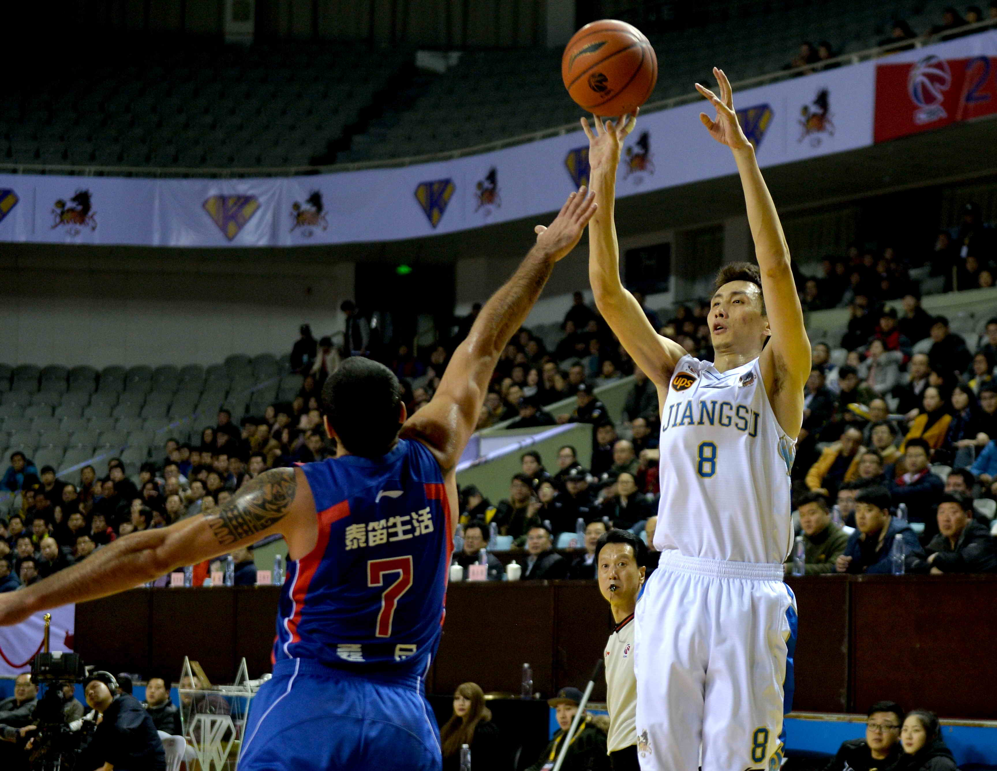 仅激励了众 仅激励了众